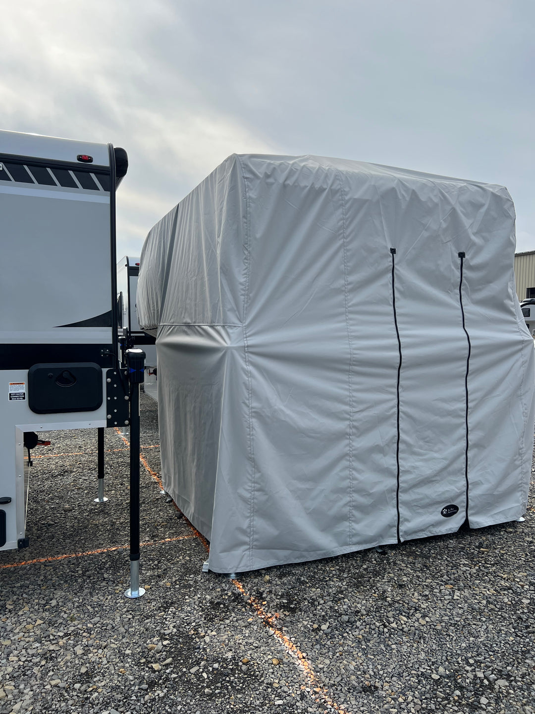 Truck Camper Cover for Cirrus 620